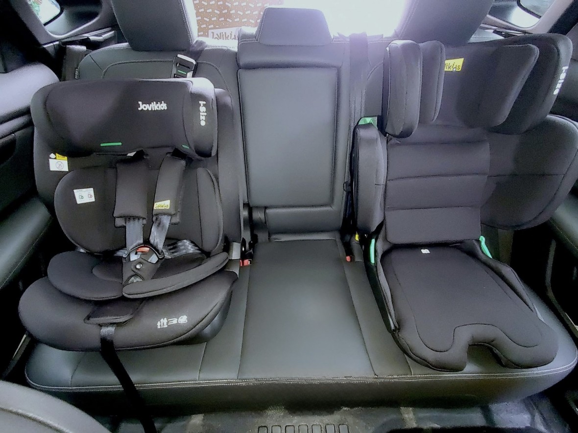 Quốc hội bỏ quy định bắt buộc taxi, xe vận tải phải lắp ghế an toàn cho trẻ em