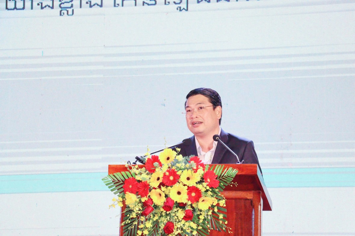 Khai mạc Hội chợ Thương mại OCOP biên giới Việt Nam - Campuchia tại An Giang Khai mạc Hội chợ Thương mại OCOP biên giới Việt Nam - Campuchia tại An Giang