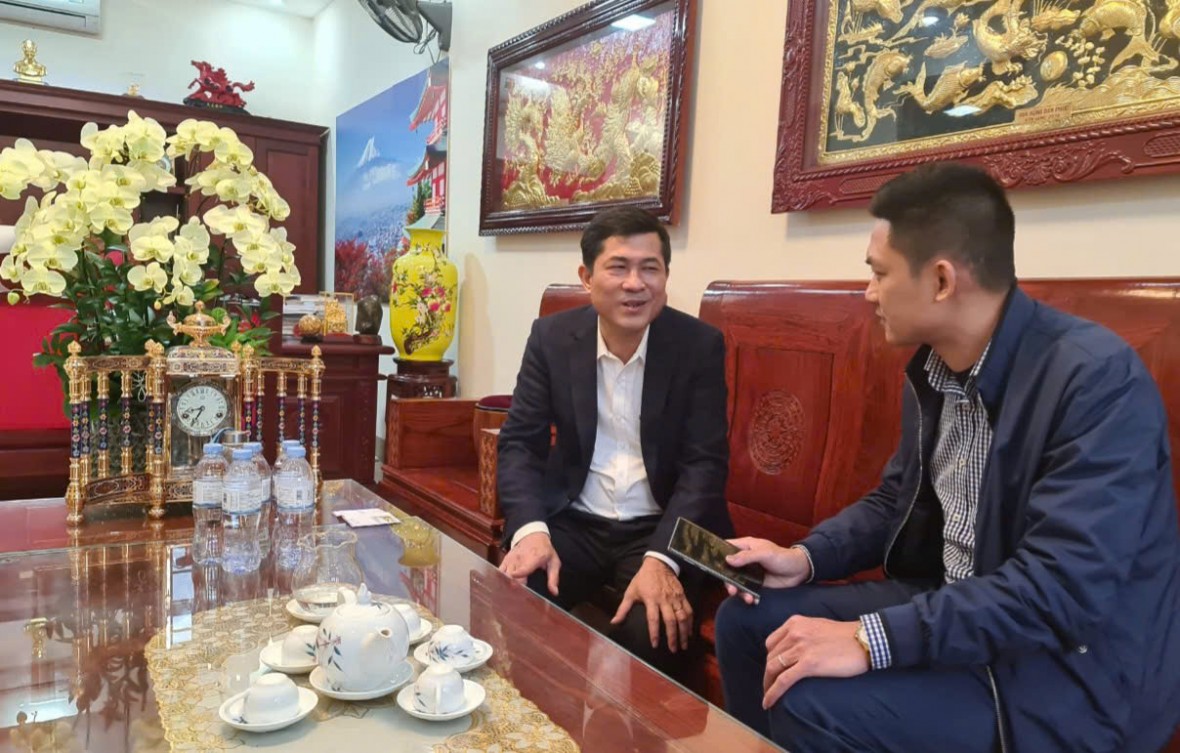 Giáo sư Thái Văn Thành trả lời Phóng viên Báo Pháp luật Việt Nam.