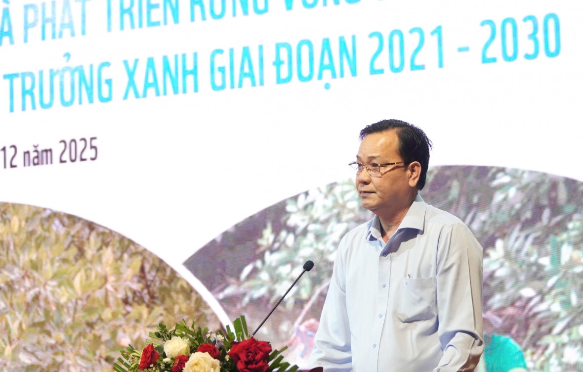 Cà Mau giữ vững “lá chắn xanh” ven biển trước biến đổi khí hậu