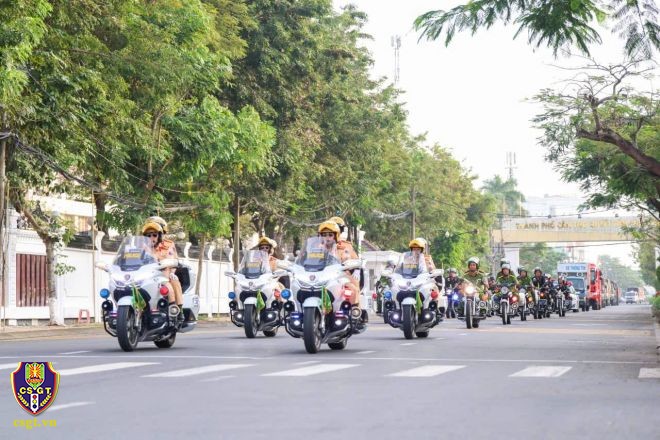 CSGT toàn quốc mở đợt cao điểm bảo đảm trật tự, an toàn giao thông CSGT toàn quốc mở đợt cao điểm bảo đảm trật tự, an toàn giao thông