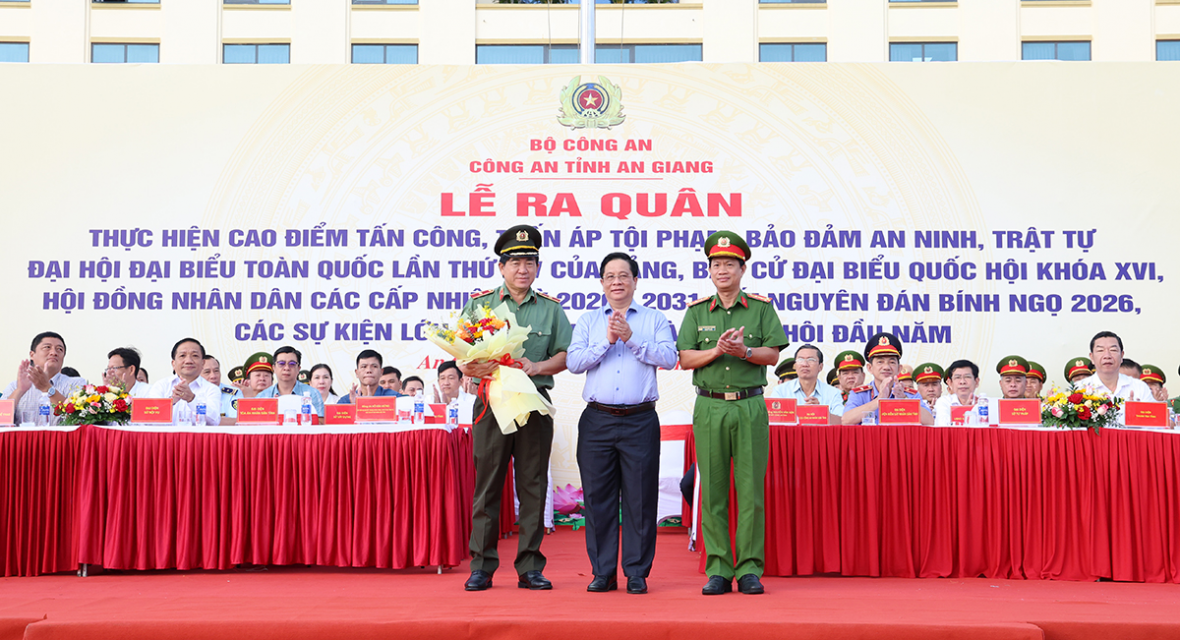 Công an tỉnh An Giang ra quân cao điểm tấn công trấn áp tội phạm, bảo đảm ANTT dịp cuối năm Công an tỉnh An Giang ra quân cao điểm tấn công trấn áp tội phạm, bảo đảm ANTT dịp cuối năm
