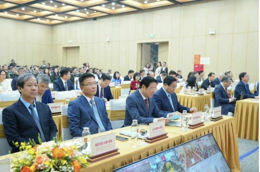 Thủ tướng Phạm Minh Chính và các đại biểu dự hội nghị.