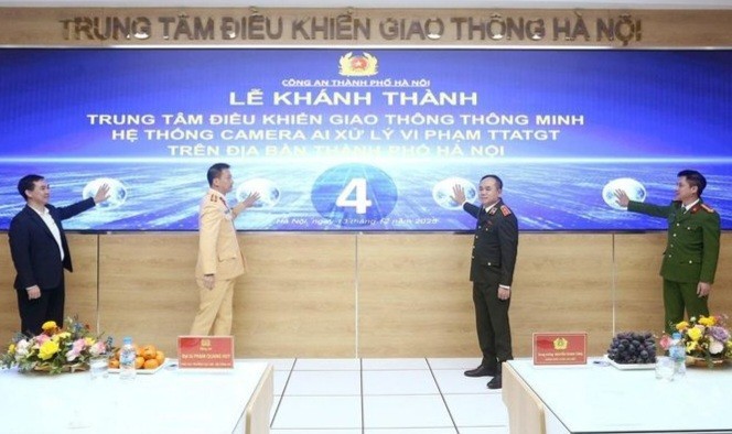Hà Nội chính thức vận hành Trung tâm điều khiển giao thông bằng công nghệ AI