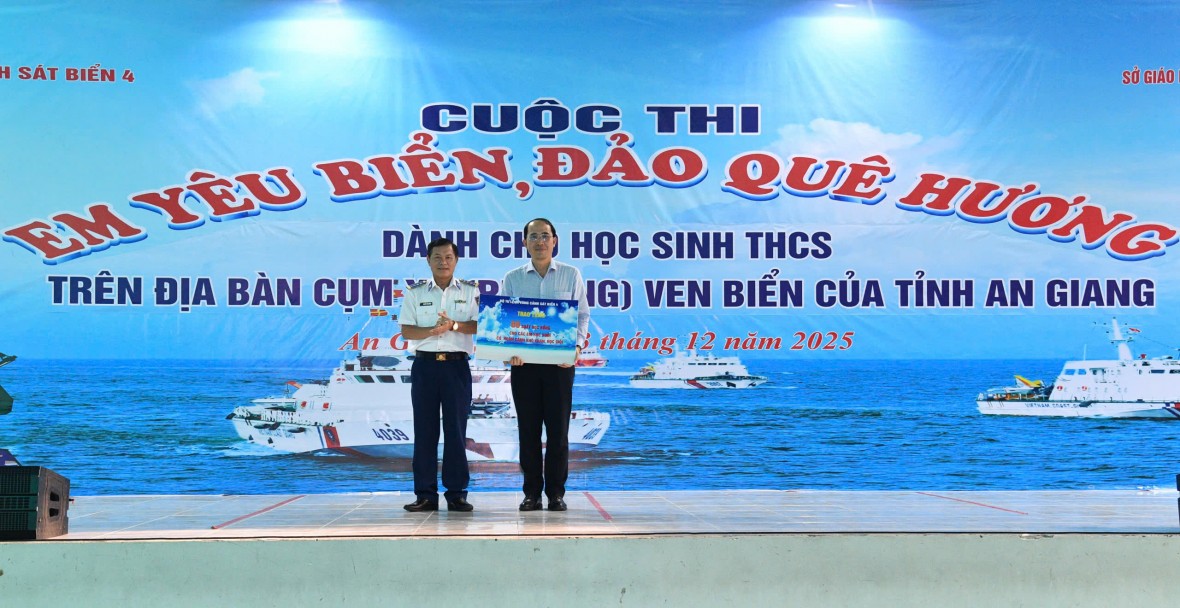 Lan toả tình yêu biển đảo quê hương đến với các em học sinh phường Rạch Giá, tỉnh An Giang