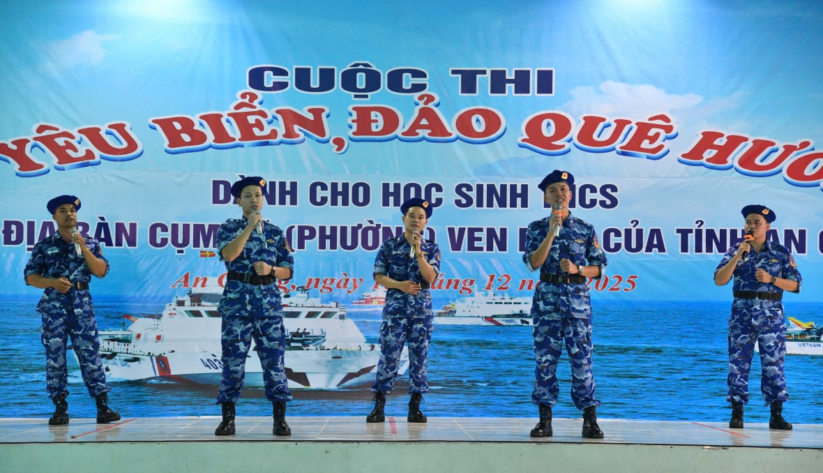 Lan toả tình yêu biển đảo quê hương đến với các em học sinh phường Rạch Giá, tỉnh An Giang