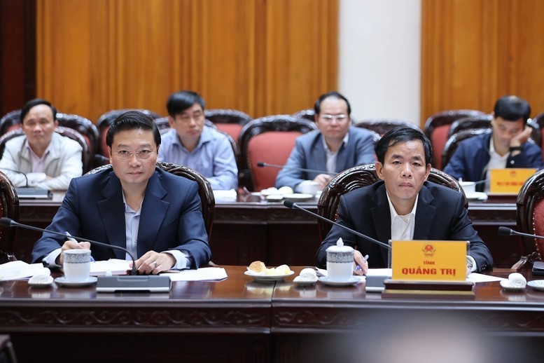 Thủ tướng phê bình tỉnh Quảng Trị trong vụ sạt lở tại Khe Sanh Thủ tướng phê bình tỉnh Quảng Trị trong vụ sạt lở tại Khe Sanh