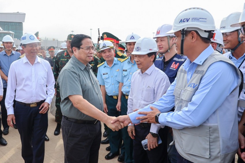 Thủ tướng thị sát sân bay Long Thành trước thời điểm
