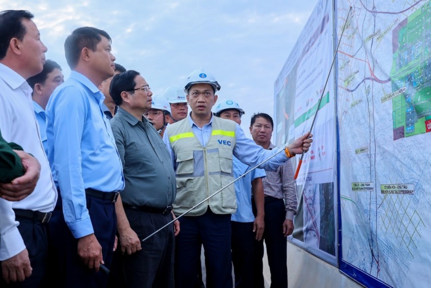 Thủ tướng thị sát sân bay Long Thành trước thời điểm