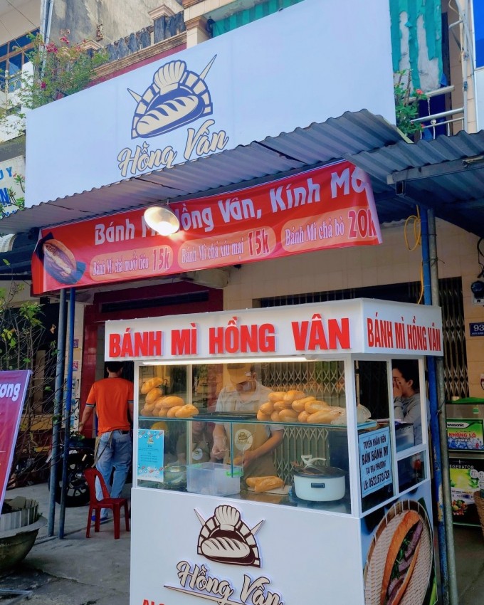 Yêu cầu Sở Y tế tỉnh Quảng Ngãi khẩn trương điều tra, xử lý vụ ngộ độc nghi do ăn bánh mì Yêu cầu Sở Y tế tỉnh Quảng Ngãi khẩn trương điều tra, xử lý vụ ngộ độc nghi do ăn bánh mì