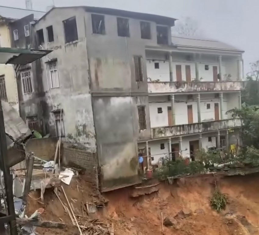 Không để cán bộ vô cảm với những khó khăn của Nhân dân