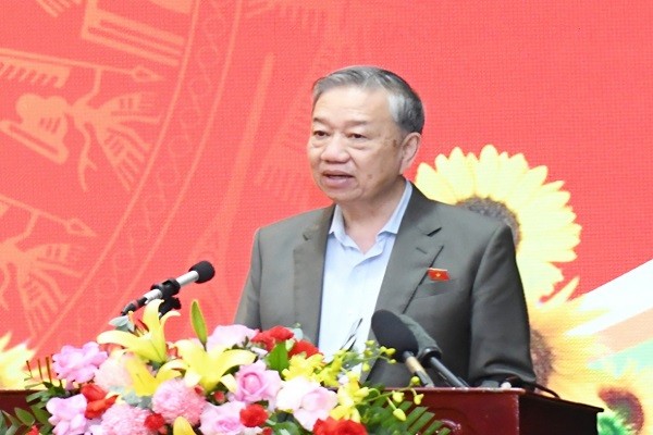 Tổng Bí thư Tô Lâm tiếp xúc cử tri tại Hưng Yên Tổng Bí thư Tô Lâm tiếp xúc cử tri tại Hưng Yên