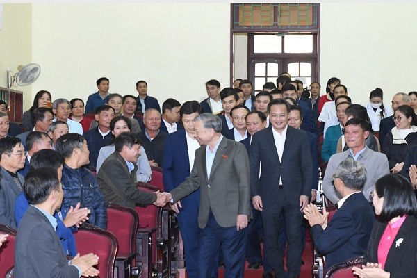 Tổng Bí thư Tô Lâm tiếp xúc cử tri tại Hưng Yên Tổng Bí thư Tô Lâm tiếp xúc cử tri tại Hưng Yên