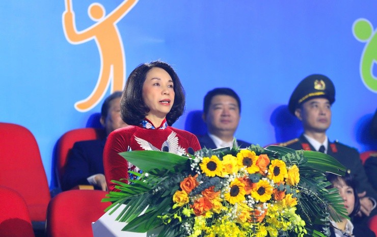 Bà Vũ Thu Hà - Phó Chủ tịch UBND TP Hà Nội phát biểu khai mạc Đại hội.