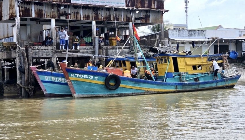 Cà Mau: Đồn Biên phòng Tân Tiến phát hiện phương tiện sử dụng kích điện tận diệt thủy sản
