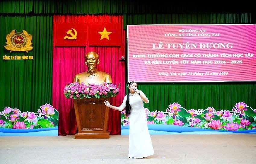 Công an tỉnh Đồng Nai tổ chức Lễ tuyên dương, khen thưởng con cán bộ, chiến sĩ học giỏi năm 2025
