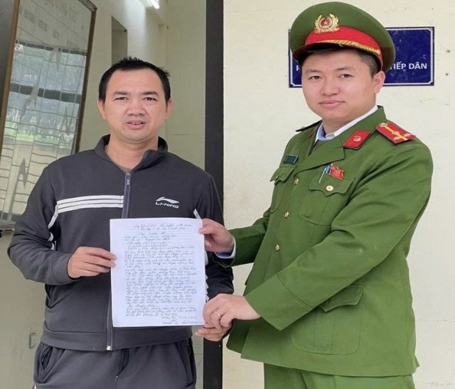 Công an xã Phượng Dực giúp người dân nhận lại 80 triệu đồng chuyển nhầm