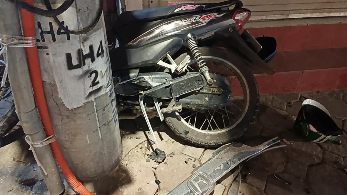 Tài xế gây tai nạn liên hoàn trên đường Láng rồi bỏ chạy