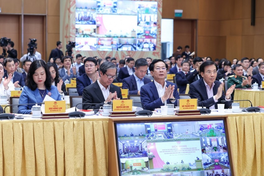 Thủ tướng: Muốn đất nước phát triển nhanh và bền vững, cần đột phá phát triển khoa học công nghệ, đổi mới sáng tạo