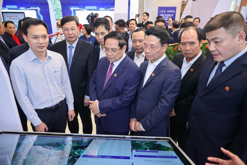 Thủ tướng: Muốn đất nước phát triển nhanh và bền vững, cần đột phá phát triển khoa học công nghệ, đổi mới sáng tạo