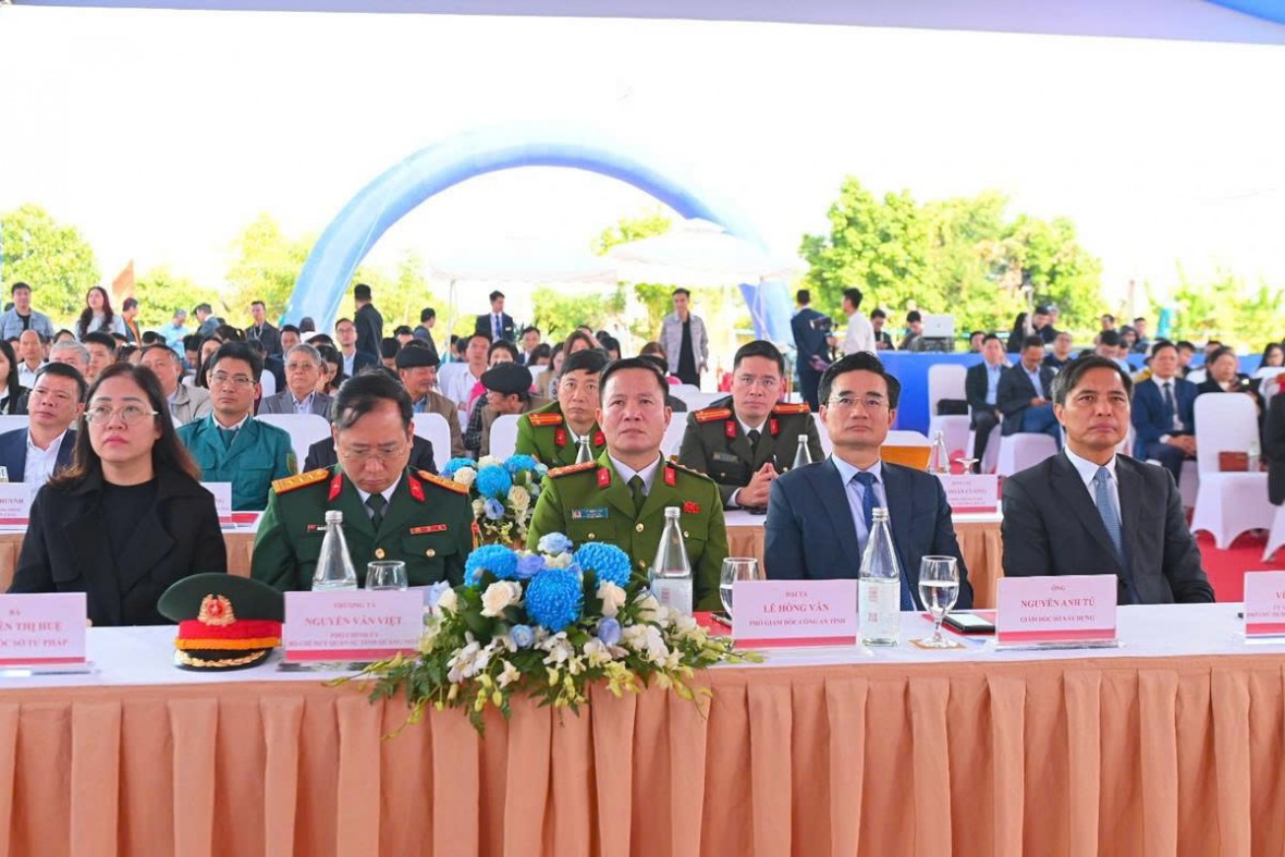 Quảng Ninh đồng loạt khởi công, khánh thành 31 dự án chào mừng Đại hội XIV