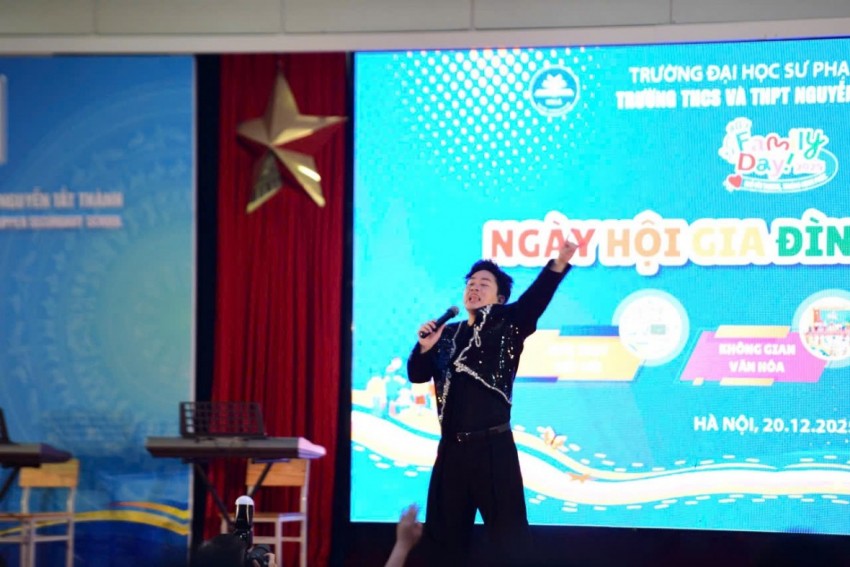 Ca sĩ Tùng Dương đã mang đến những tiết mục bùng nổ trên sân khấu.