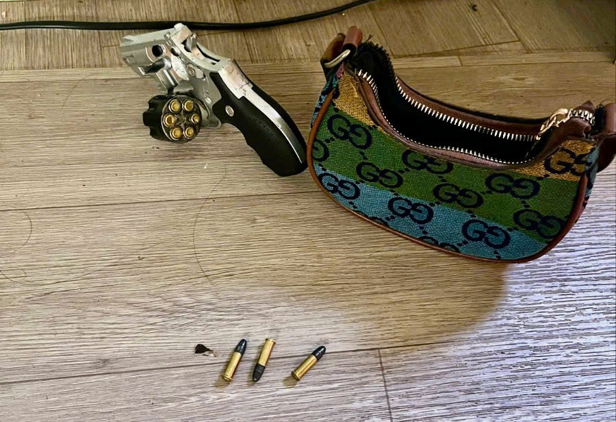 Triệt phá đường dây mua bán ma túy ở Gia Lai, thu giữ súng ngắn và nhiều đạn