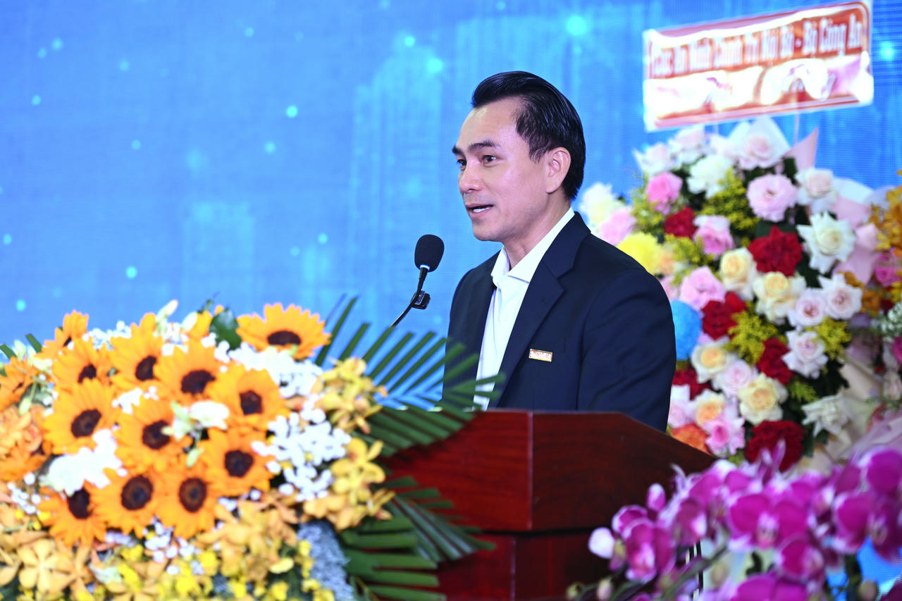 &Ocirc;ng Đỗ Quang Trưởng, Trưởng ban Truyền th&ocirc;ng Đa phương tiện, Tổng Thư k&yacute; Video Ph&aacute;p luật ph&aacute;t biểu tại buổi Lễ.