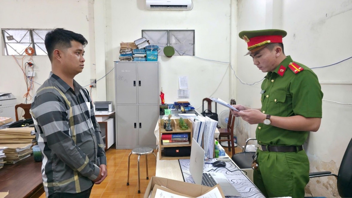 Khởi tố, bắt tạm giam đối tượng cho vay lãi nặng thu lợi hơn 1,2 tỷ đồng