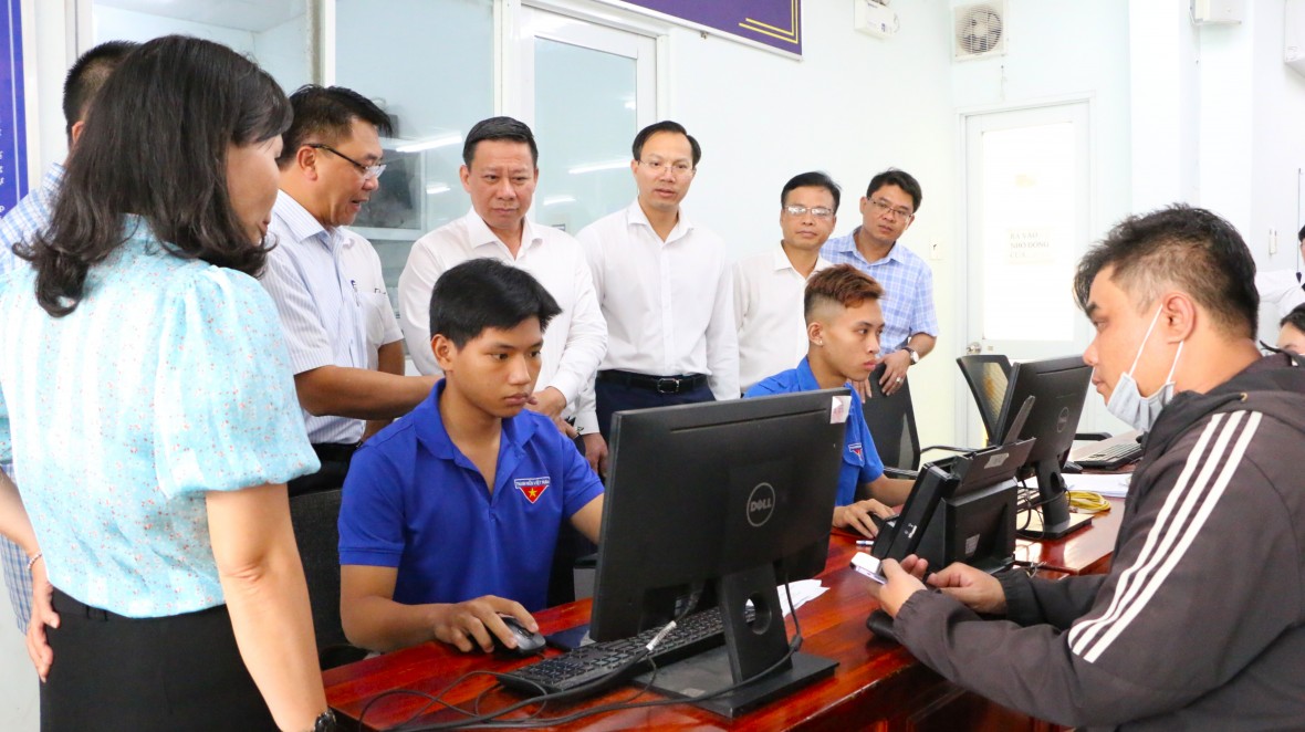 Tây Ninh vượt chỉ tiêu về cung cấp dịch vụ công trực tuyến toàn trình