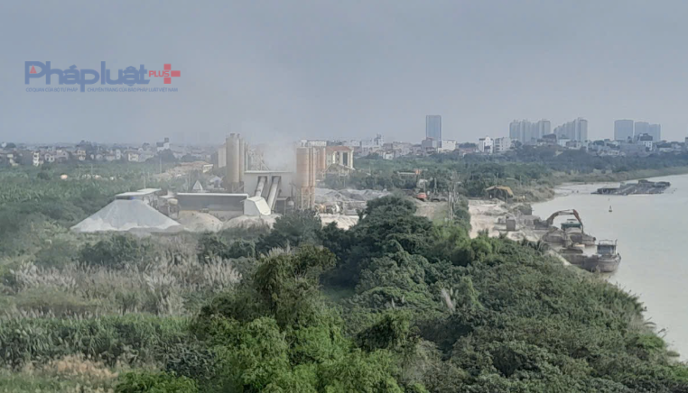 Bát Tràng, Hà Nội: Bến bãi, trạm trộn bê tông xả khói bụi bức tử người dân thành phố Bát Tràng, Hà Nội: Bến bãi, trạm trộn bê tông xả khói bụi bức tử người dân thành phố