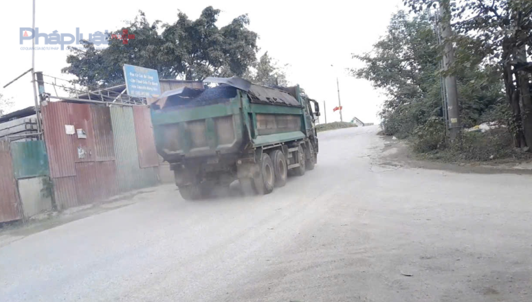 Bát Tràng, Hà Nội: Bến bãi, trạm trộn bê tông xả khói bụi bức tử người dân thành phố Bát Tràng, Hà Nội: Bến bãi, trạm trộn bê tông xả khói bụi bức tử người dân thành phố