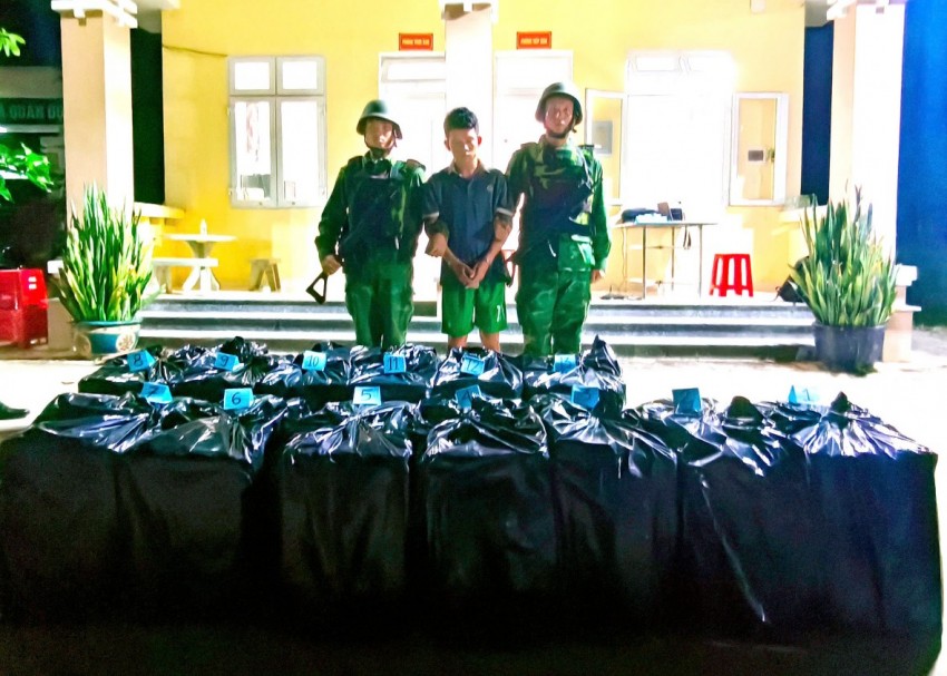 BĐBP Tây Ninh bắt đối tượng vận chuyển 15.000 gói thuốc lá ngoại nhập lậu