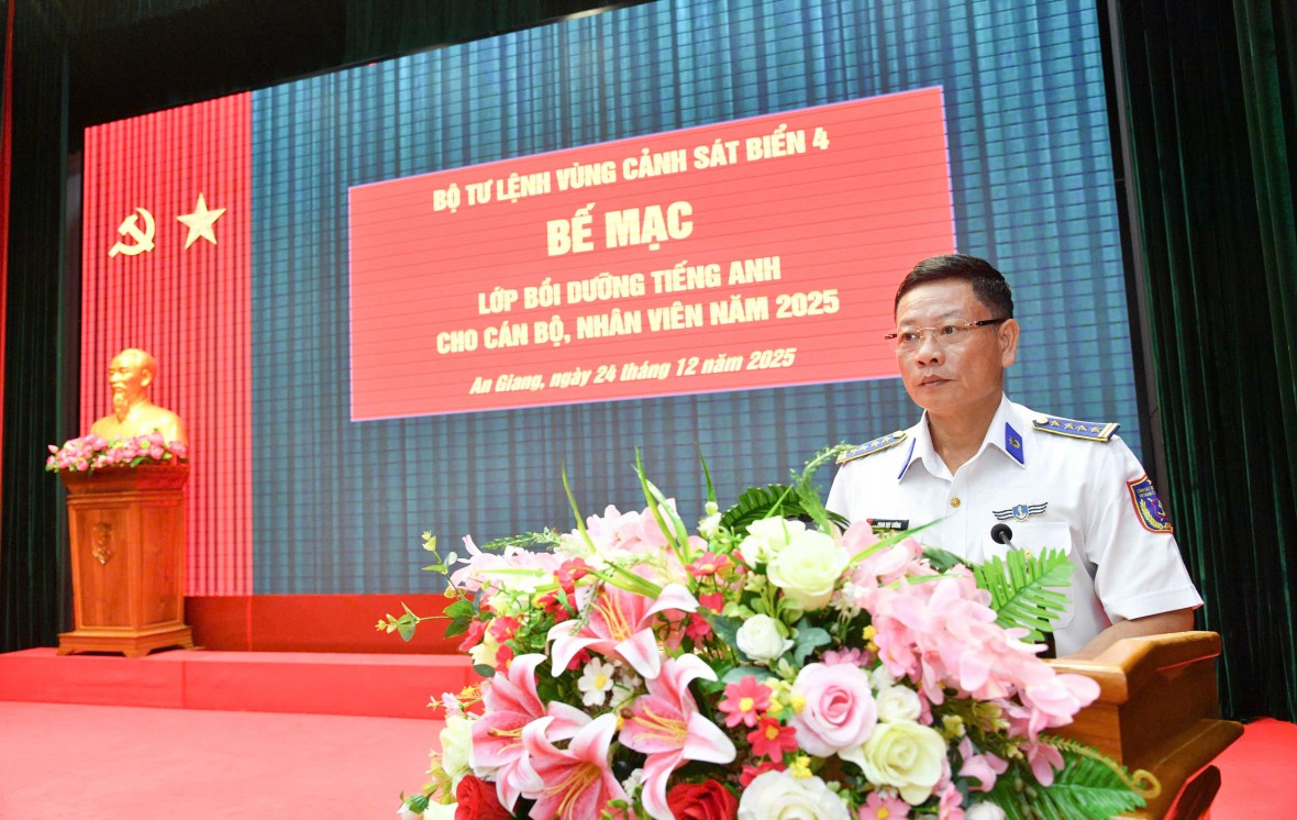 BTL Vùng Cảnh sát biển 4 bồi dưỡng, nâng cao trình độ tiếng Anh cho cán bộ, nhân viên