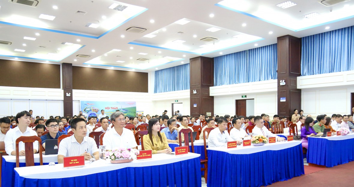 Cà Mau hướng tới địa phương điển hình về bảo vệ người dân trên không gian mạng Cà Mau hướng tới địa phương điển hình về bảo vệ người dân trên không gian mạng