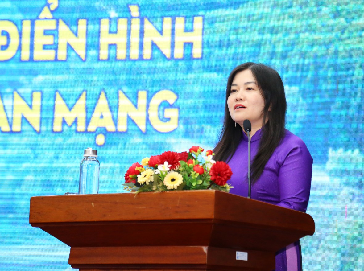 Cà Mau hướng tới địa phương điển hình về bảo vệ người dân trên không gian mạng Cà Mau hướng tới địa phương điển hình về bảo vệ người dân trên không gian mạng