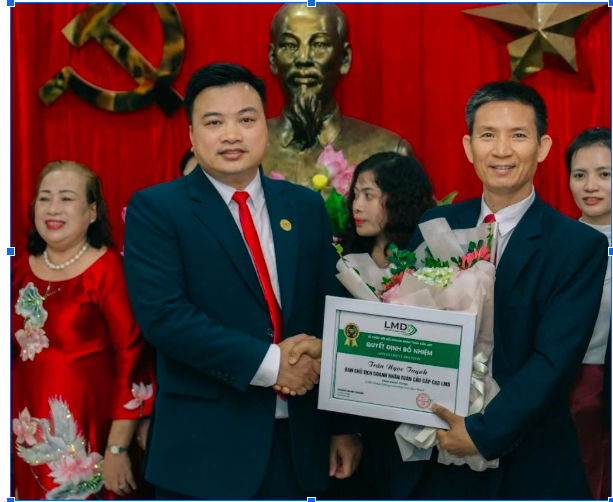 Chủ tịch dự án truyền thông- Người giữ ngọn lửa cho Tổ chức kết nối Doanh nhân toàn cầu LMD Chủ tịch dự án truyền thông- Người giữ ngọn lửa cho Tổ chức kết nối Doanh nhân toàn cầu LMD