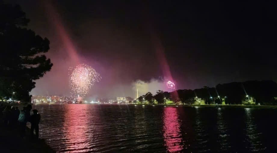 Bắn pháo hoa tại 3 khu vực đón chào năm mới 2026 tại Lâm Đồng