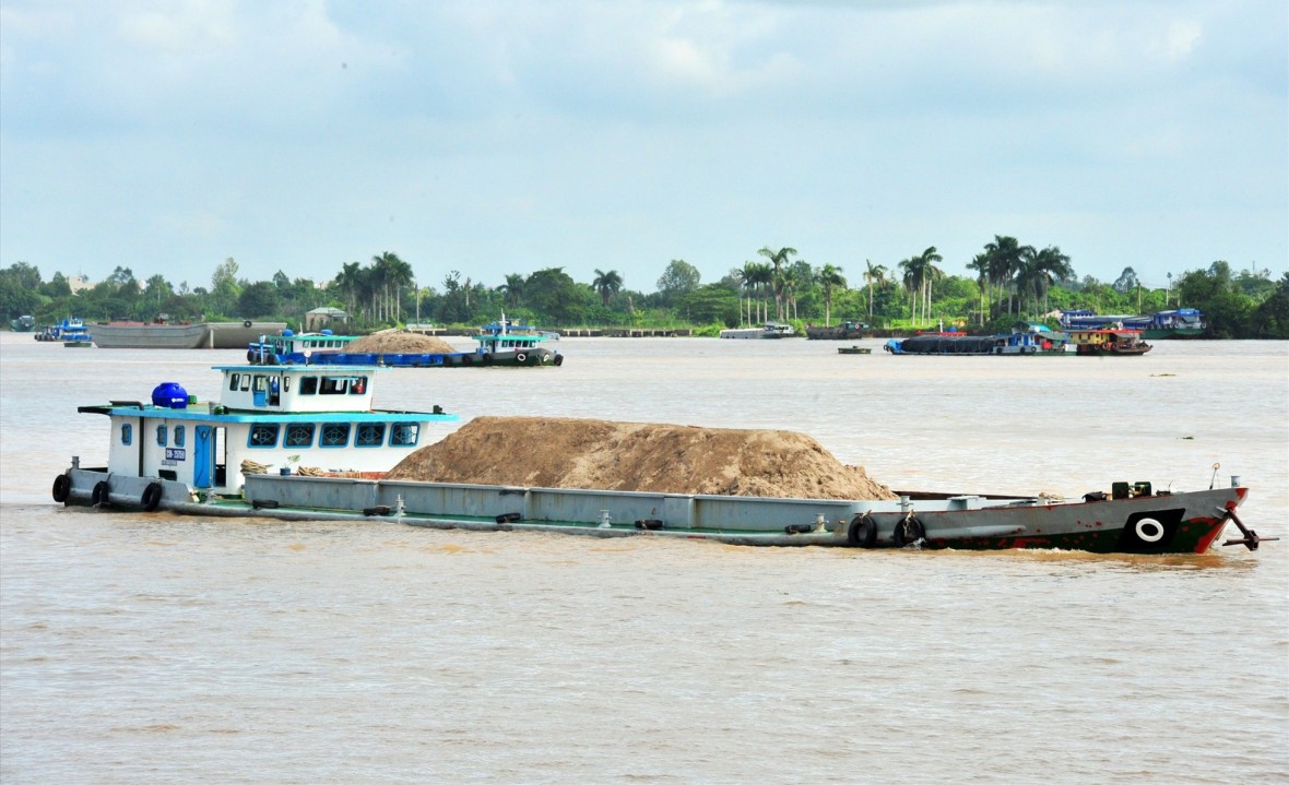 Xử lý nghiêm hành vi khai thác cát trái phép - Ảnh minh họa.