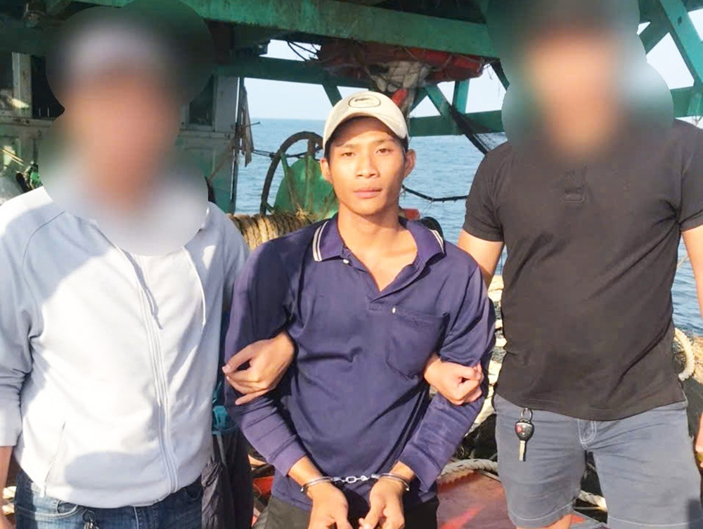 Bắt giữ đối tượng truy nã về tội “Giết người” lẩn trốn trên biển