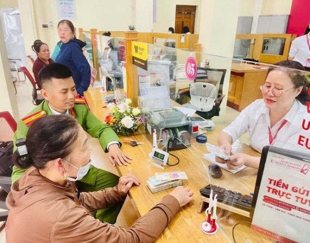 Người phụ nữ bị đối tượng giả danh Công an uy hiếp, liền mang 6 chỉ vàng đi bán