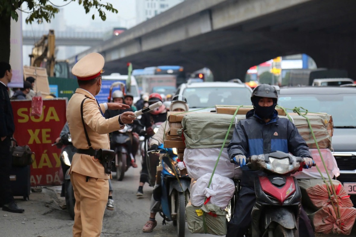 CSGT Hà Nội khuyến cáo người dân chủ động thời gian, lộ trình khi quay trở lại Thủ đô
