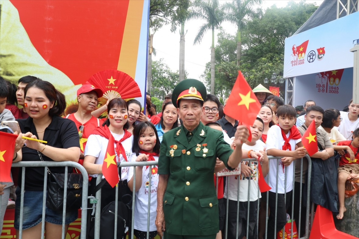 Đề xuất các mức quà tặng Tết Nguyên đán cho hơn 1,6 triệu người có công