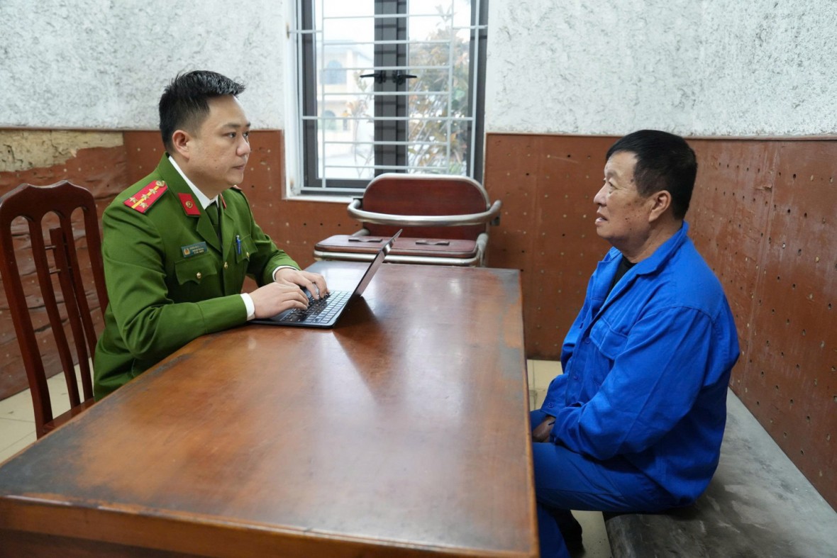 Triệt phá sới bạc trên biển Vịnh Hạ Long, tạm giữ 30 đối tượng