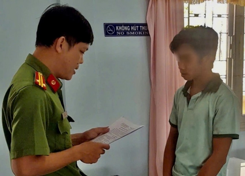 Đồng Tháp: Khởi tố, bắt giam gã thanh niên làm bạn gái sinh con ở tuổi 15