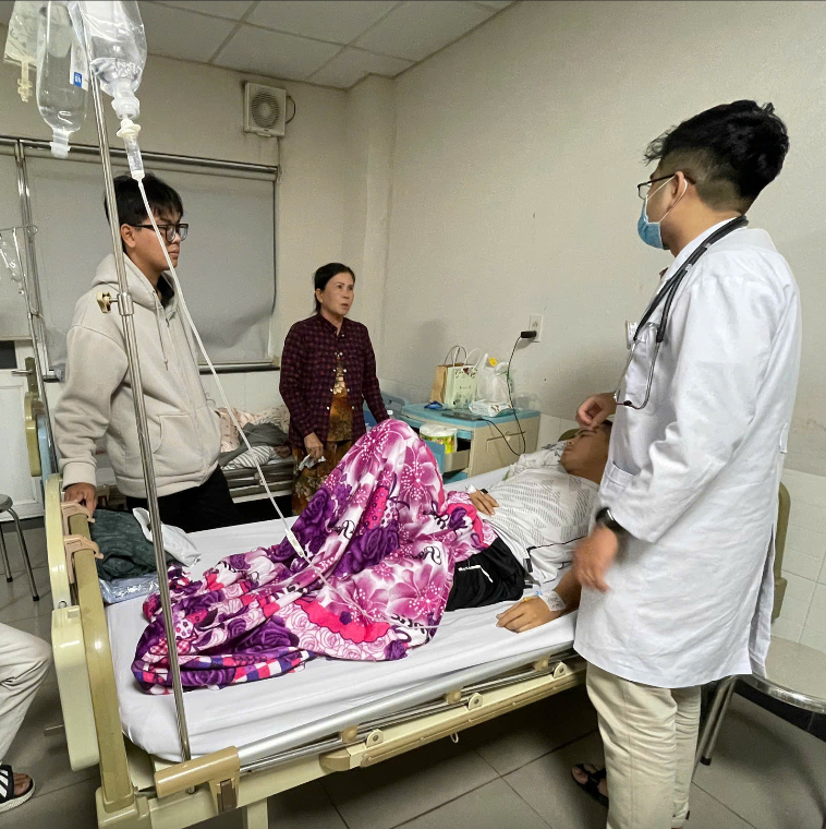 Tiệm bánh mì gây ngộ độc ở Phan Thiết bị đình chỉ 4 tháng, xử phạt 92 triệu đồng Tiệm bánh mì gây ngộ độc ở Phan Thiết bị đình chỉ 4 tháng, xử phạt 92 triệu đồng