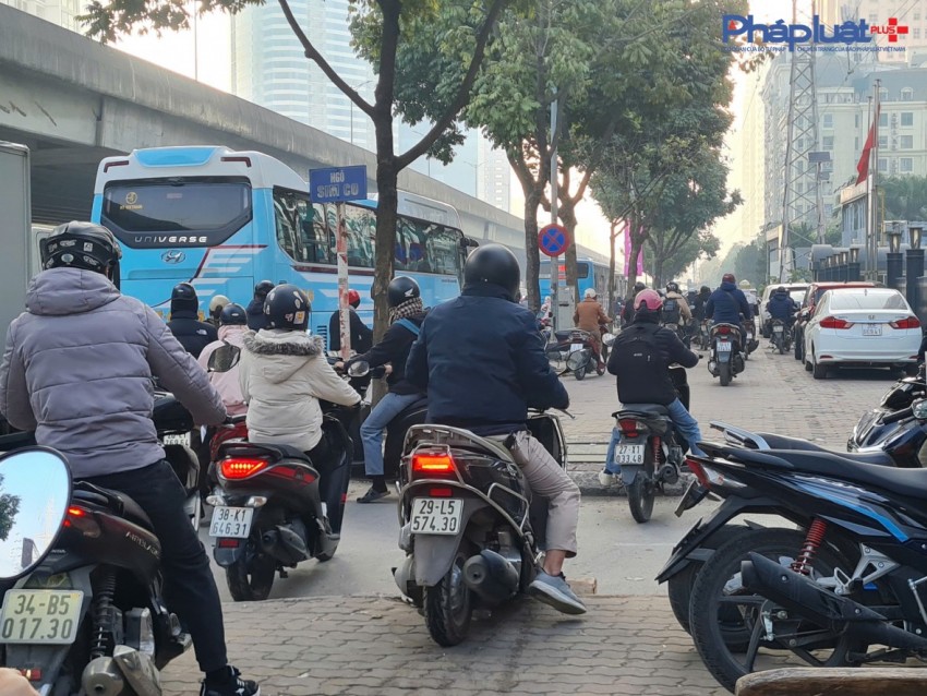 Giao thông dễ thở hơn trong lần thứ 2 cấm đường phục vụ diễn tập bảo vệ Đại hội XIV của Đảng