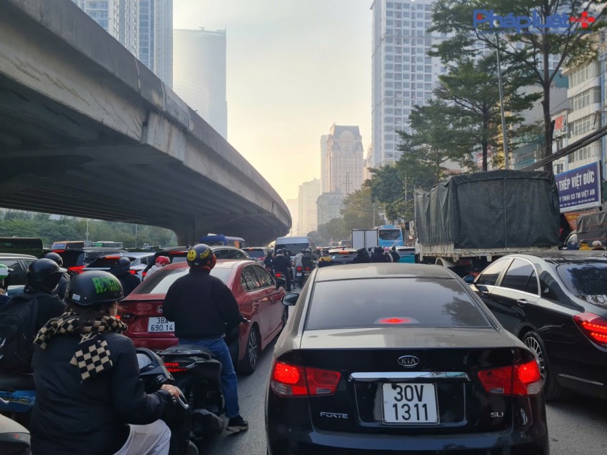 Giao thông dễ thở hơn trong lần thứ 2 cấm đường phục vụ diễn tập bảo vệ Đại hội XIV của Đảng