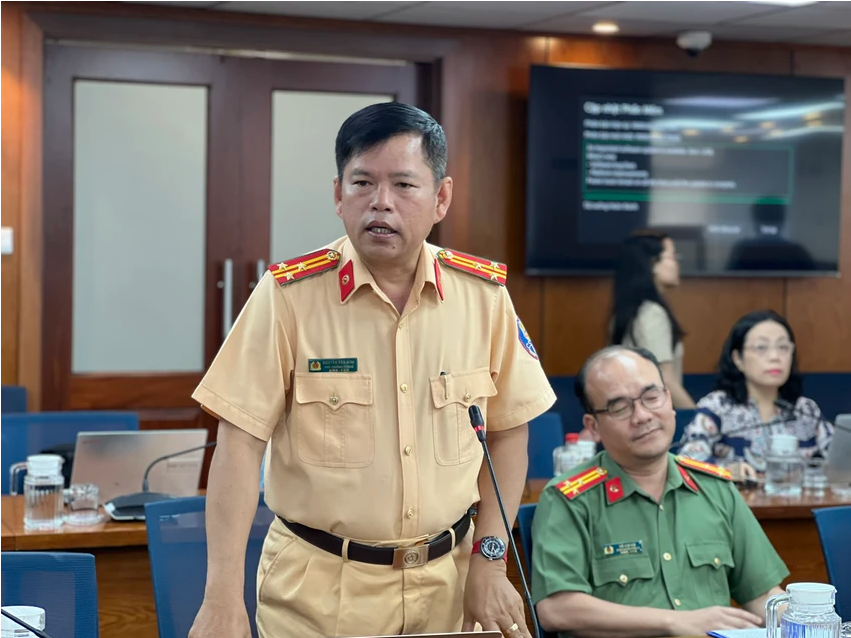 Gần 100 xe máy bị xử phạt vì đi vào làn đường xe đạp ở TP HCM Gần 100 xe máy bị xử phạt vì đi vào làn đường xe đạp ở TP HCM