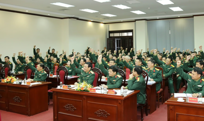 Cử tri Văn phòng Bộ Quốc phòng biểu quyết giới thiệu Đại tướng Phan Văn Giang ứng cử đại biểu Quốc hội khóa XVI. Ảnh: Bộ Quốc phòng Cử tri Văn phòng Bộ Quốc phòng biểu quyết giới thiệu Đại tướng Phan Văn Giang ứng cử đại biểu Quốc hội khóa XVI. Ảnh: Bộ Quốc phòng